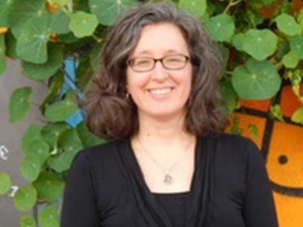 dr. Tatiana Bajuk Senčar (Inštitut za slovensko narodopisje ZRC SAZU)