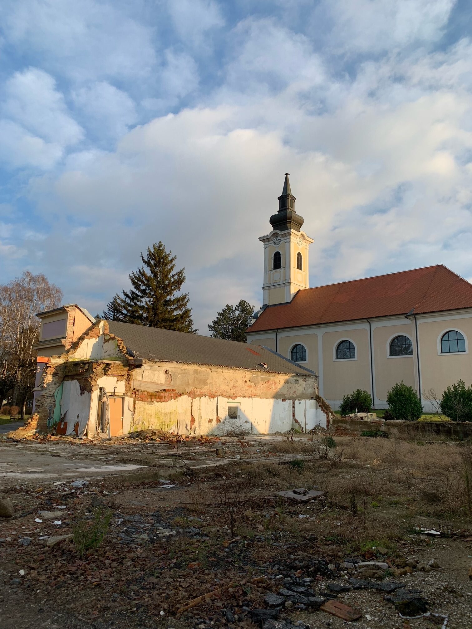 FUTURES BLOG: Petrinjski nadrealizam