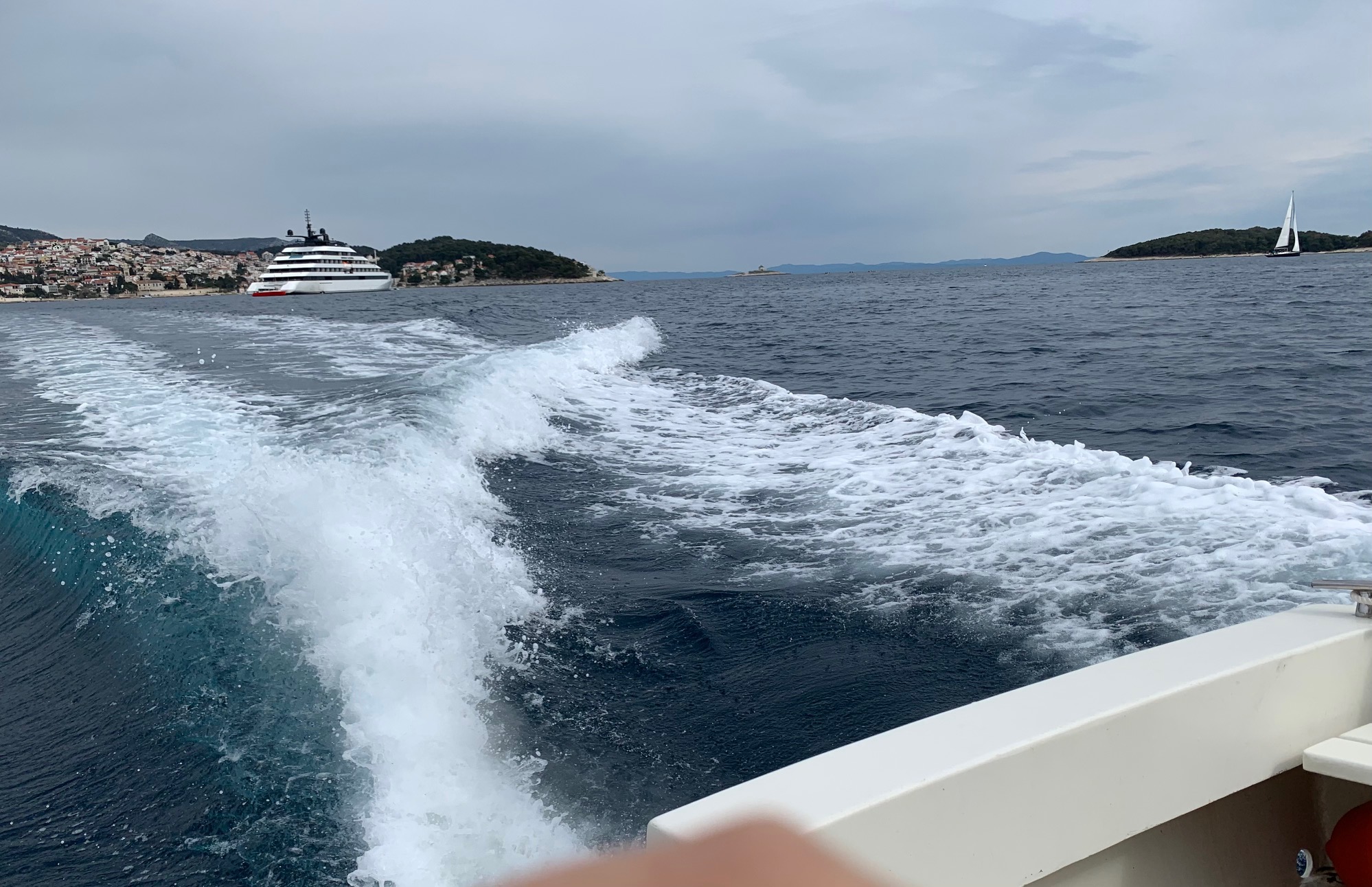 FUTURES BLOG: Grad Hvar i stereotip depresivne otočne zime