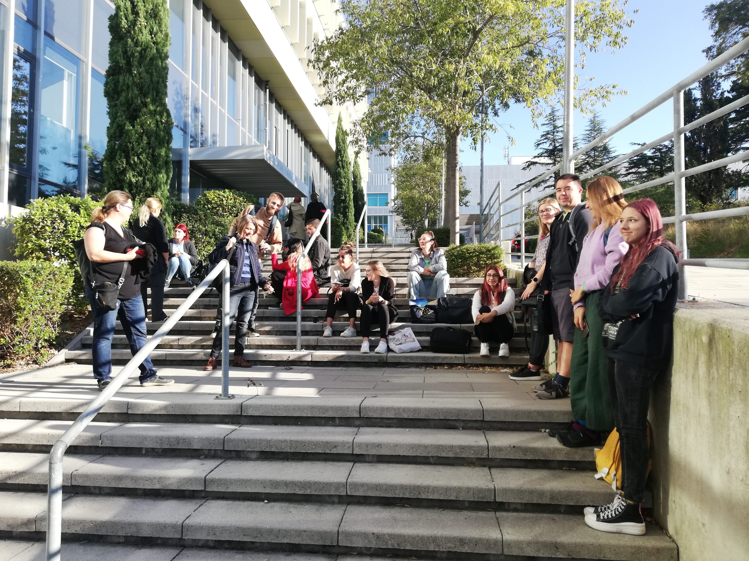 Javni prostori grada Rijeke: teren sa studentima